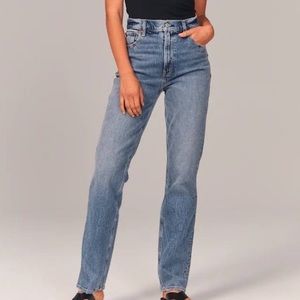 Abercrombie 90s Ultra High Rise Straight Leg Jeans